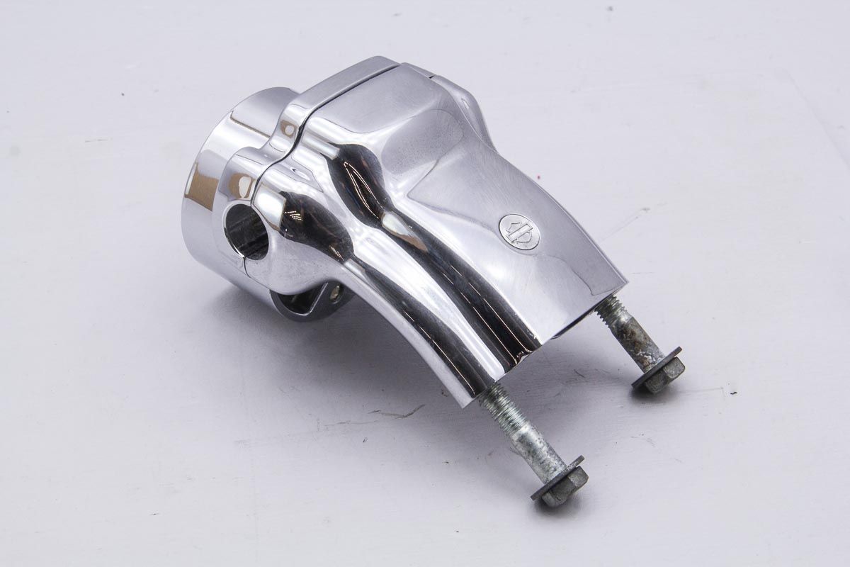 06 Harley Sportster XL 1200 Handlebar Clamp Risers Gauges Speedometer